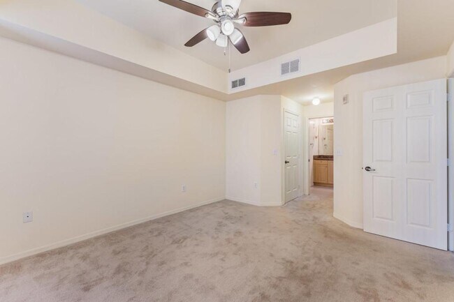 Building Photo - 15989 Mandolin Bay Dr