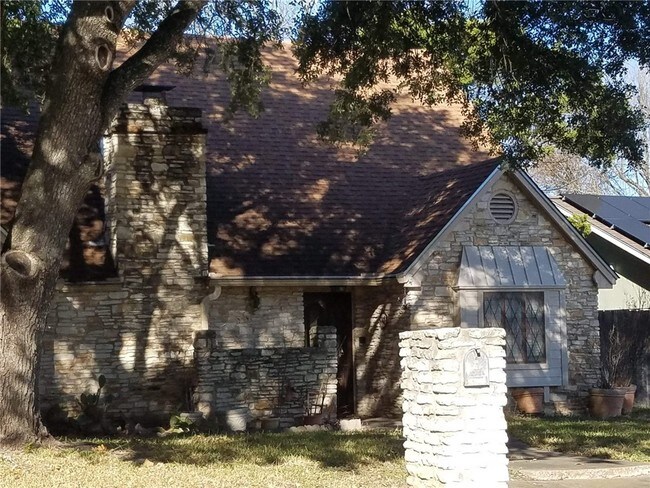 Building Photo - 12302 Willow Bend Dr