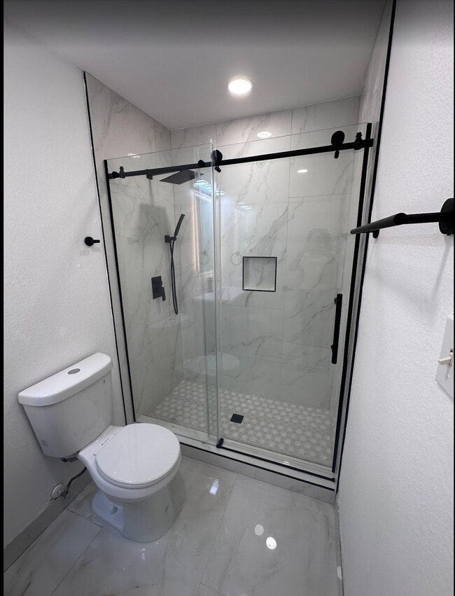 Building Photo - 9611 Rads Point