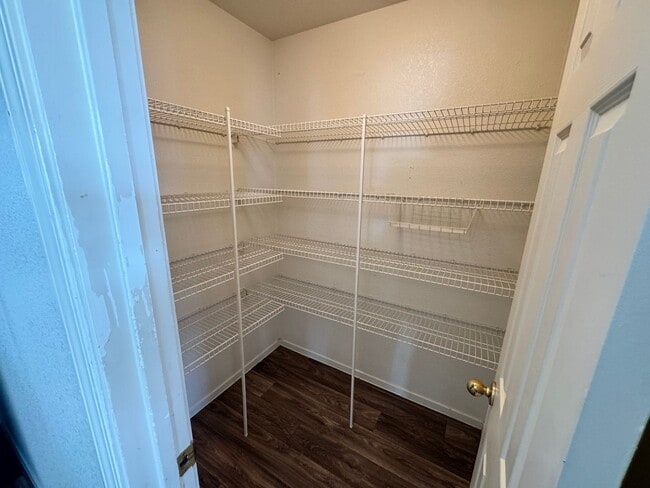 Building Photo - 9480 Canyon Meadows Dr