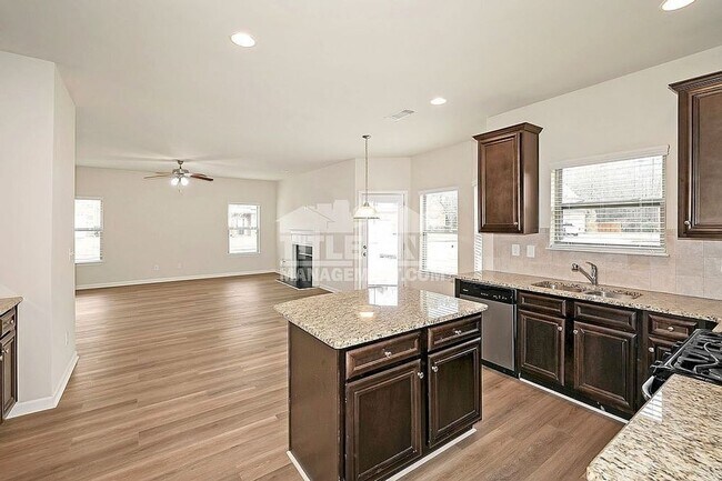 Building Photo - Spacious 4BR House in Loganville