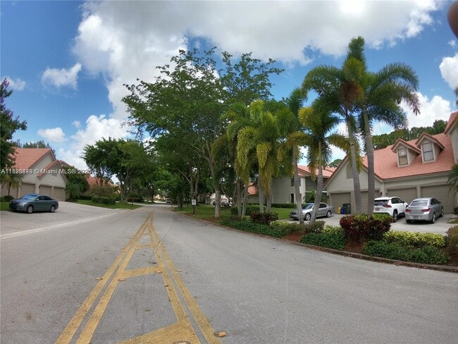 Building Photo - 5800 Coach House Cir