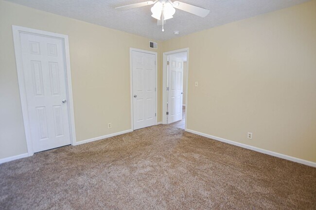 Building Photo - 509 Hietts Ln