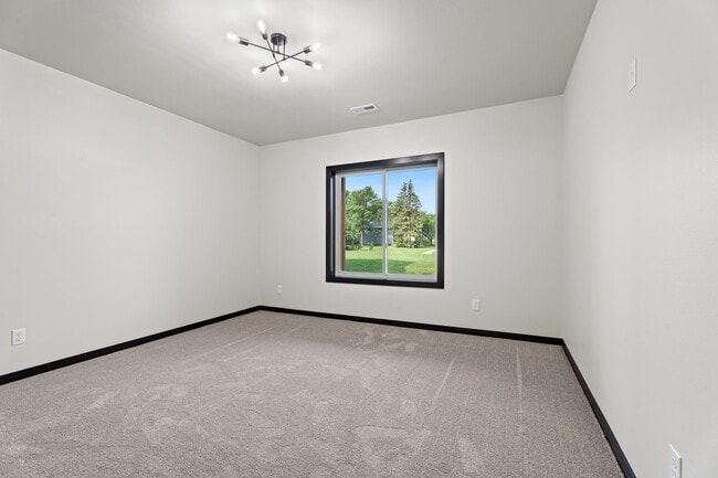 Building Photo - 1107 S Foss Ave