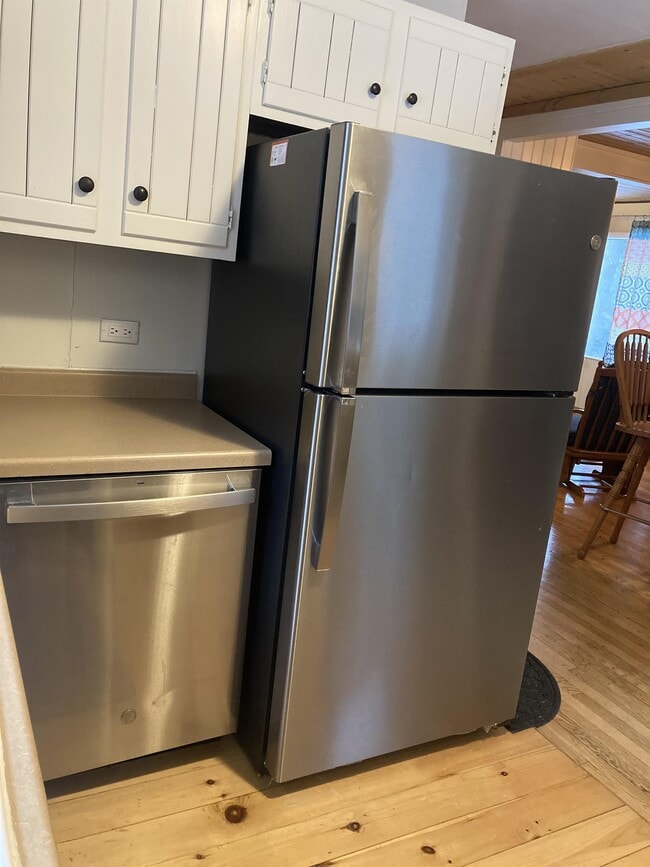 Building Photo - 9485 Country Club Rd