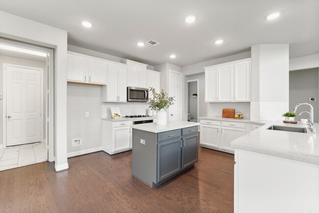 Building Photo - 2840 Jehlon Ln