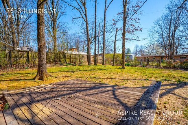 Building Photo - Cute 3 Bedroom Midtown Home