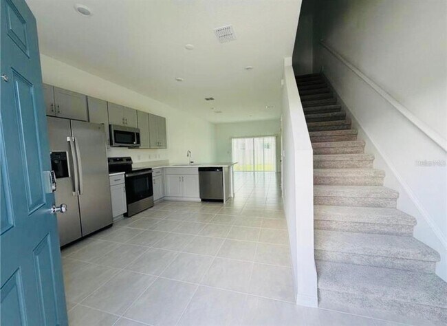 Building Photo - 2941 Skyline Lp