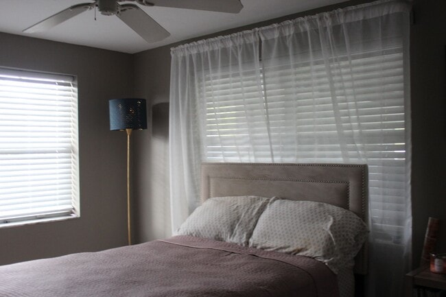 Building Photo - 2630 - YEAA SFH