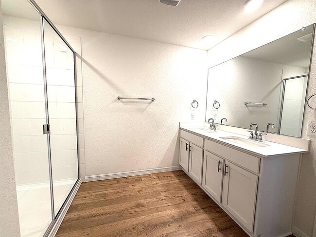 Building Photo - 1917 Buntline Hitch Dr