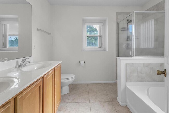 Building Photo - 81 Panorama Dr