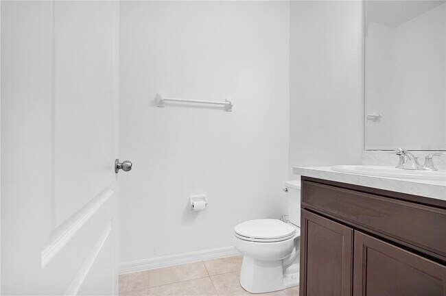 Building Photo - 110 Claire Ln