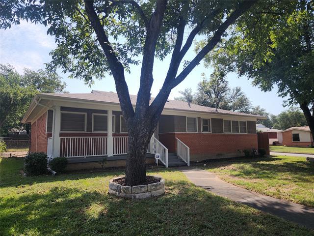 Building Photo - 2437 Emily Dr