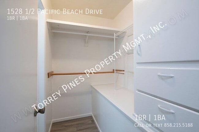 Building Photo - 1528 1/2 Pacific Beach Drive-