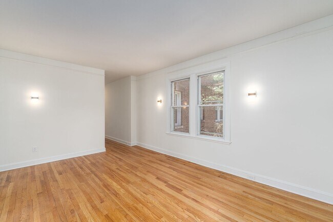 Building Photo - Newly Remodeled 1-Bedroom with Office Space, 1-Bathroom Near Johns Hopkins University