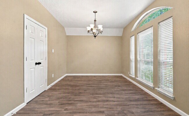 Building Photo - 5419 Teakwood Ln