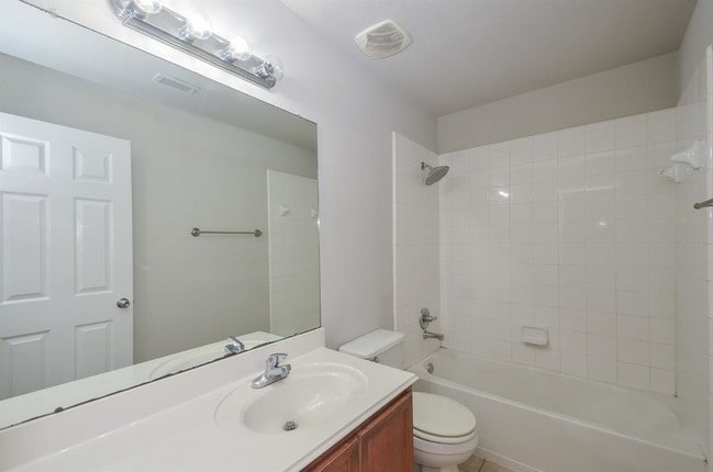Building Photo - 4907 Trailing Clover Ct