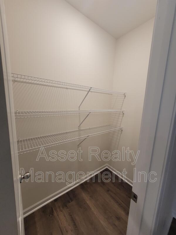 Building Photo - 4714 Willow Bluff Cir