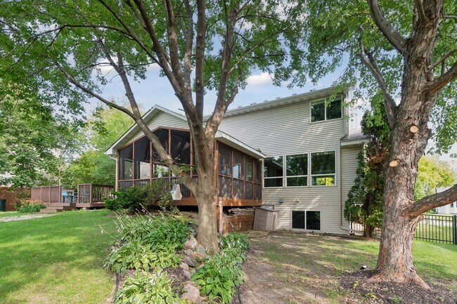 Building Photo - Chaska’s Next Showstopper