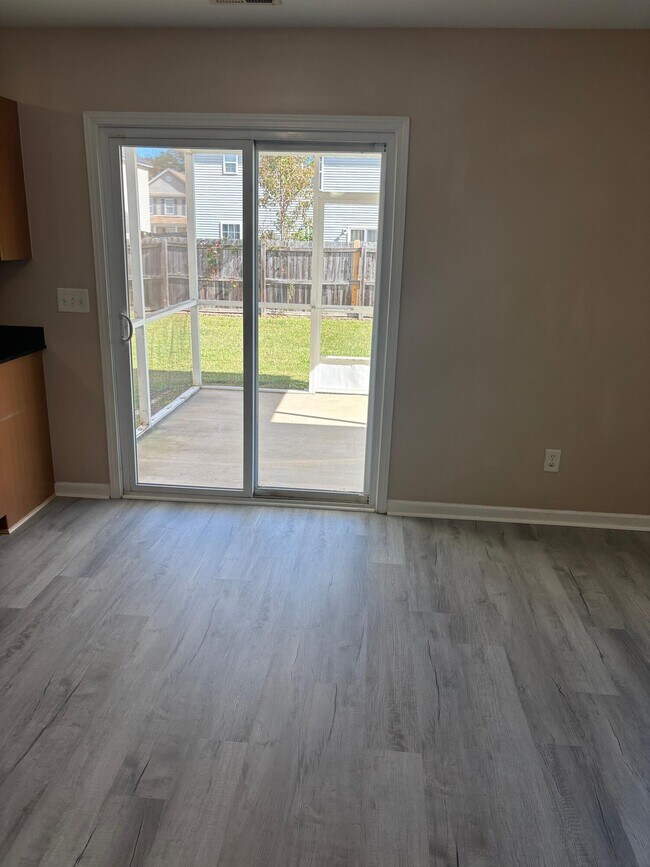 Building Photo - 1825 Polaris Dr