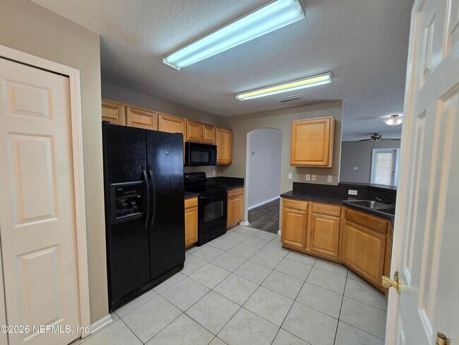 Building Photo - 4119 Pebble Brooke Circle South