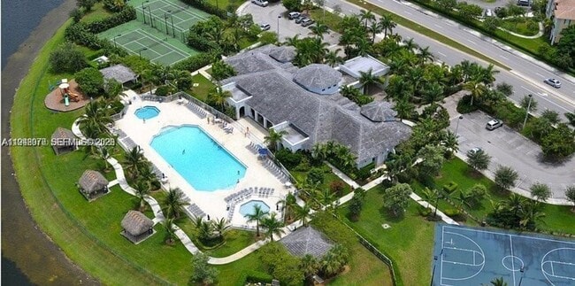 Building Photo - 10740 NW 83rd St