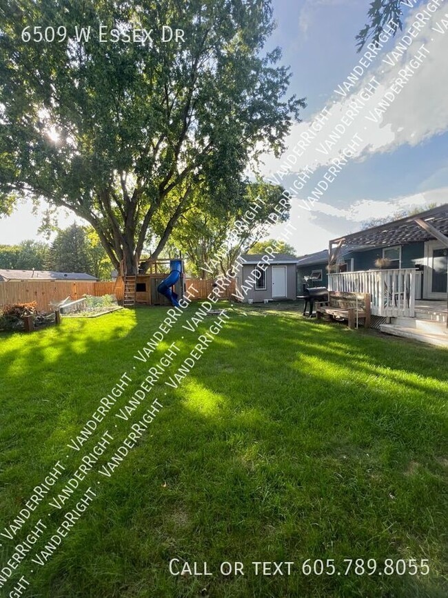 Building Photo - 6509 W Essex Dr