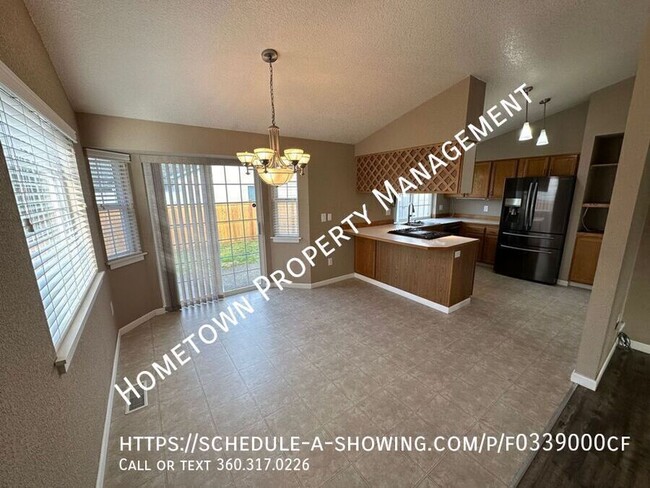 Building Photo - 3 Bedroom Rambler with AC - Available NOW!