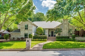 Building Photo - 3805 Briarhaven Rd