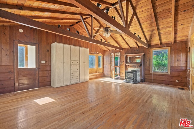 Building Photo - 3705 Fredonia Dr