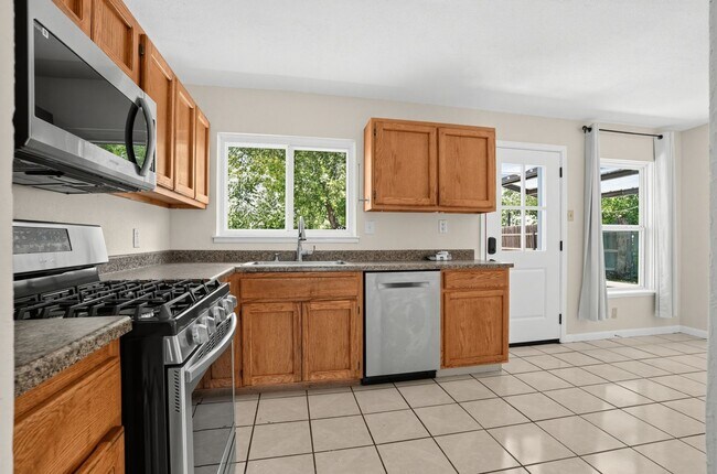 Building Photo - 5415 Havencrest Dr