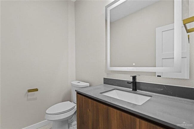 Building Photo - 18 Corales St
