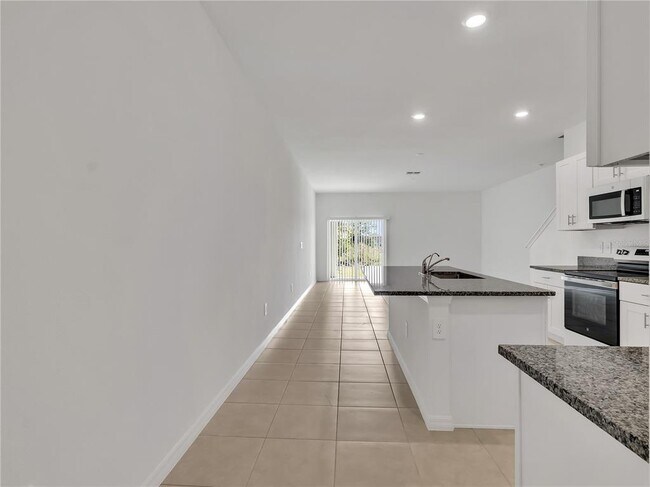 Building Photo - 9309 Bonita Mar Dr