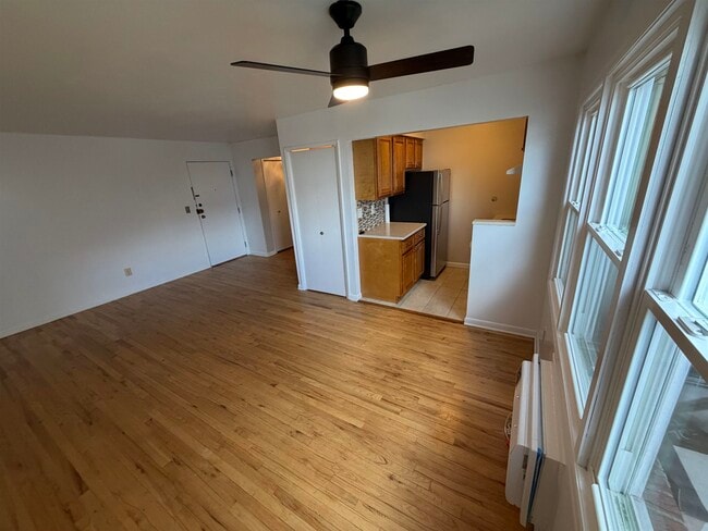 Building Photo - 310 70th St