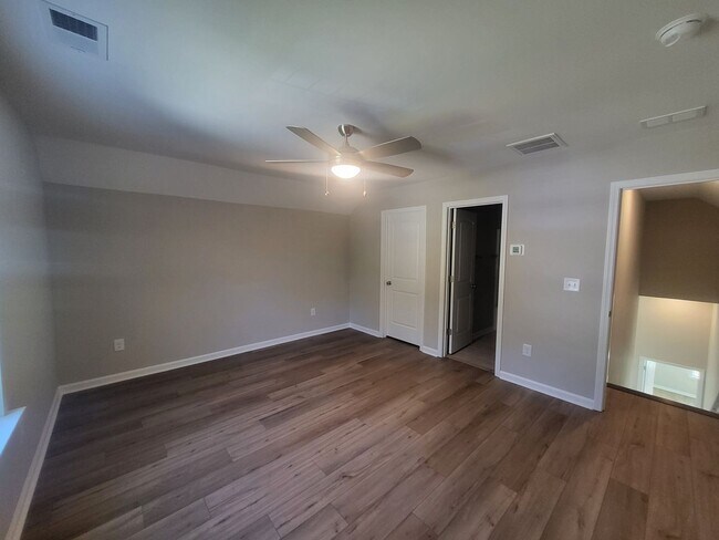Building Photo - Beautiful New Build 3 Bedroom Home
