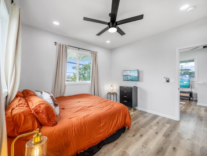 Building Photo - 1576 California Ave