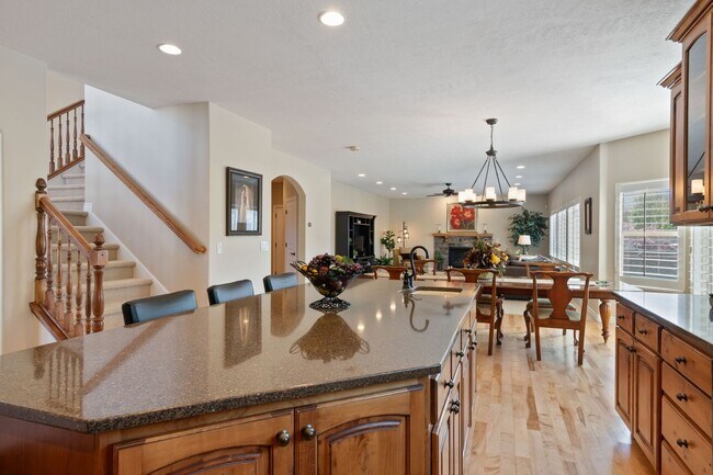 Building Photo - Executive Furnished Home For Rent In Orem!