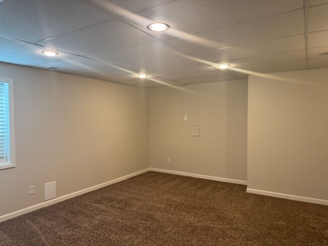 Building Photo - Brunner Farms Beauty