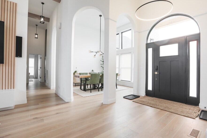 Building Photo - 2010 Merlin Dr