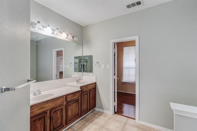 Building Photo - 4521 Highridge Dr