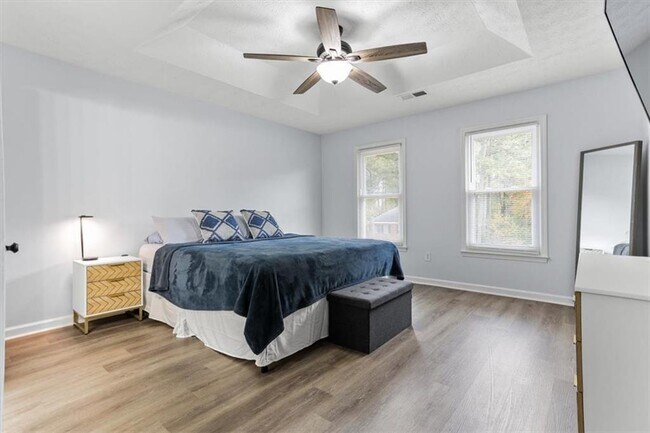 Building Photo - 1646 Desford Ct SW