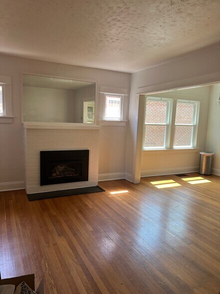 Building Photo - 821 Harrison St