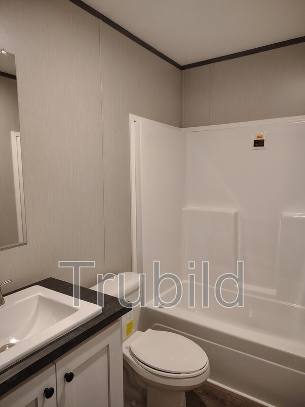 Building Photo - 8 Poole Cir