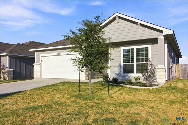 Building Photo - 2827 Fox River Dr