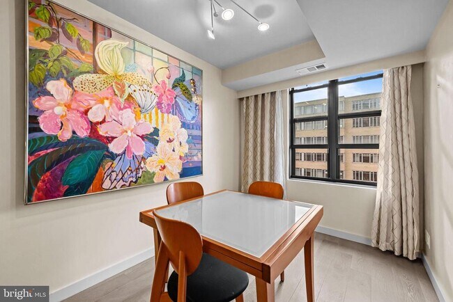 Building Photo - 1401 17th St NW