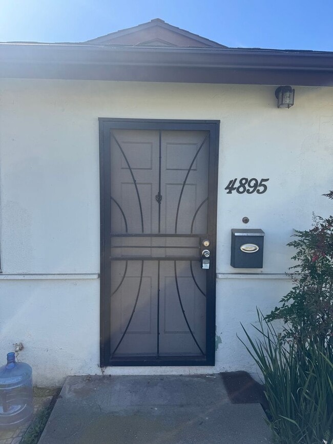 Building Photo - Coconino Apartments