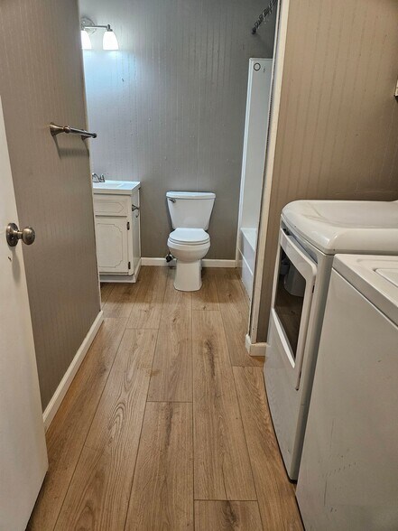 Building Photo - 24 Linder Rd