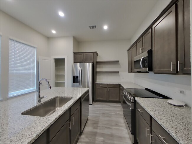 Building Photo - 22627 Terrazzo Dr