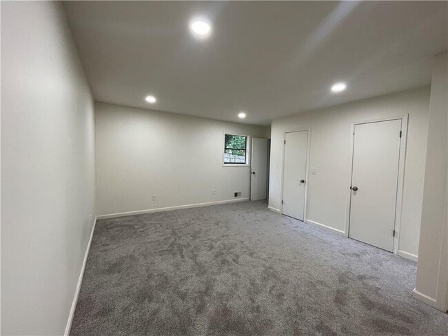 Building Photo - 106 Spring Way