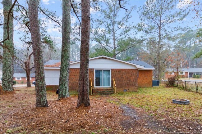 Building Photo - 1445 Thelbert Dr